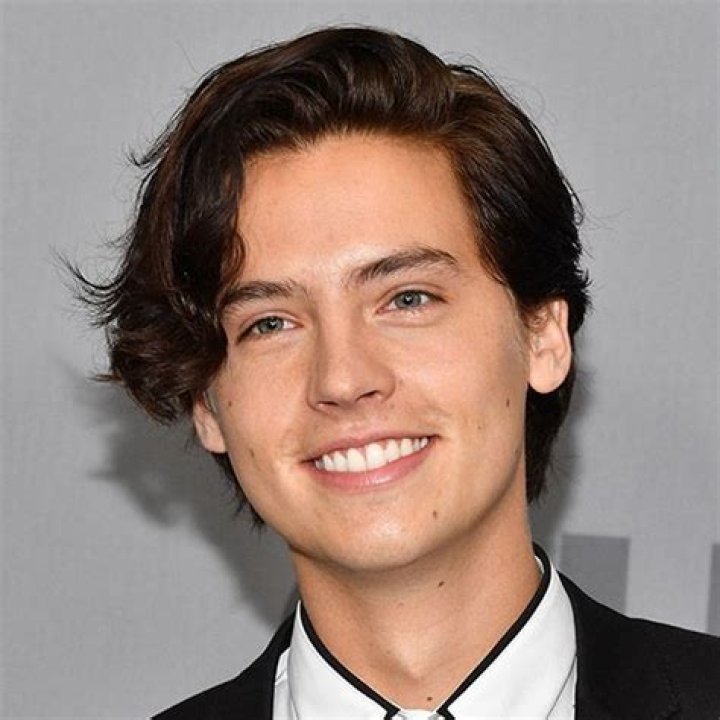 Cole Sprouse Bio, Age, Parents, Siblings, Wife, Children
