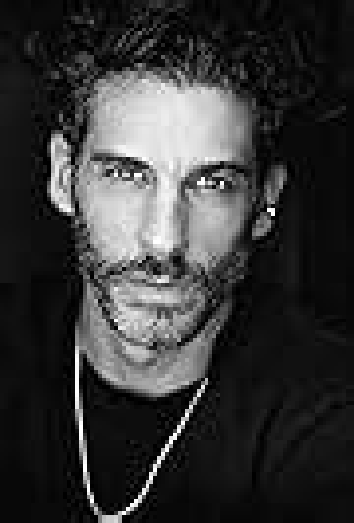 Erick Elías Biography