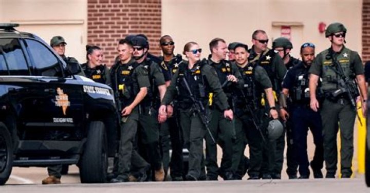 FBI analyzing 'hundreds of pieces of information' amid hunt for Texas mass shooting suspect