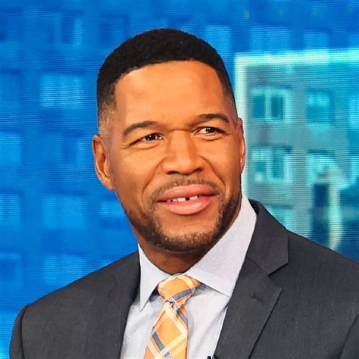 GMA's Michael Strahan has the best reaction to Robin Roberts' unusual nickname - watch video