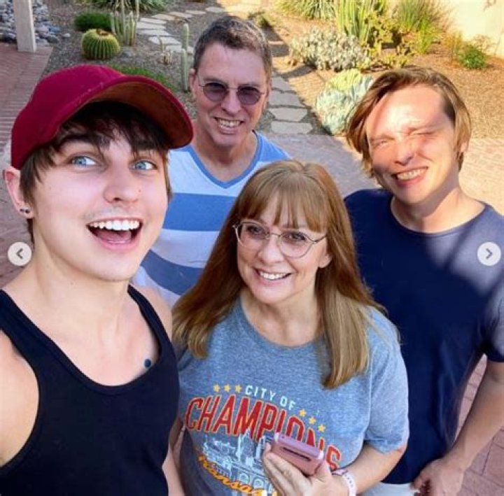 Jeff Sessions – Bio, Wife, Age, Height, Net worth, Kids, Family