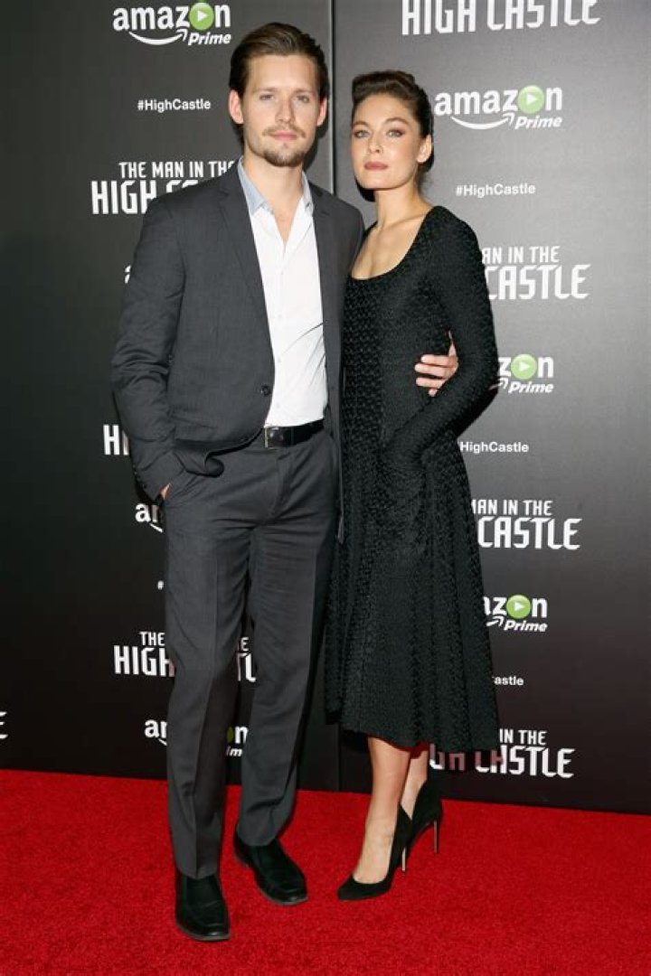 Luke Kleintank Bio, Career, Girlfriend, and Net Worth