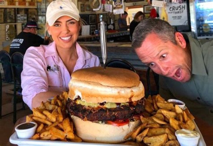 Nindigully Pub: Epic $80 ultimate burger challenge