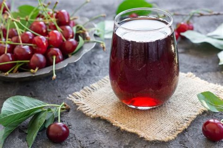 What is a sleepy girl mocktail? How to make the viral tart cherry juice pre-bedtime drink